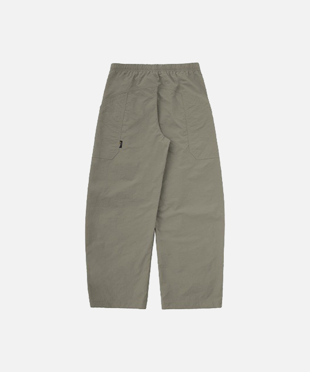 TECHNICAL CURVED PANTS – BROADLYN